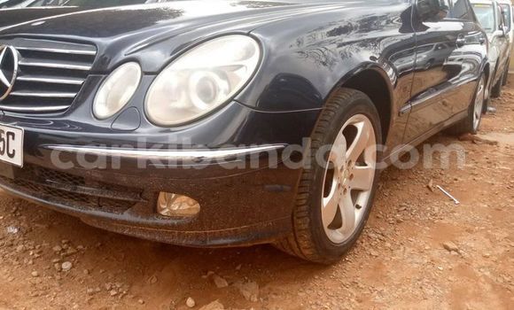 Nunua Ilio tumika Mercedes‒Benz E–Class Nyeusi Gari ndani ya Adjumani nchini Kaskazini Nunua Ilio tumika Mercedes‒Benz E–Class Nyeusi Gari ndani ya Adjumani nchini Kaskazini