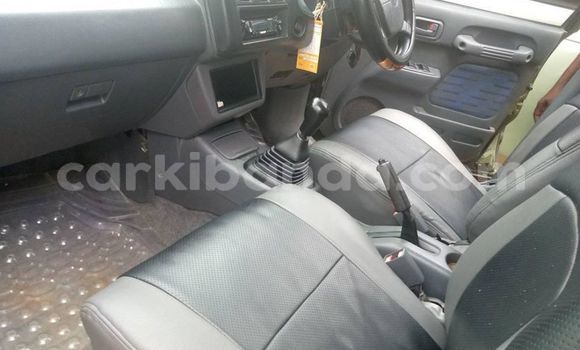 Nunua Ilio tumika Toyota RAV4 Kijani Gari ndani ya Adjumani nchini Kaskazini Nunua Ilio tumika Toyota RAV4 Kijani Gari ndani ya Adjumani nchini Kaskazini