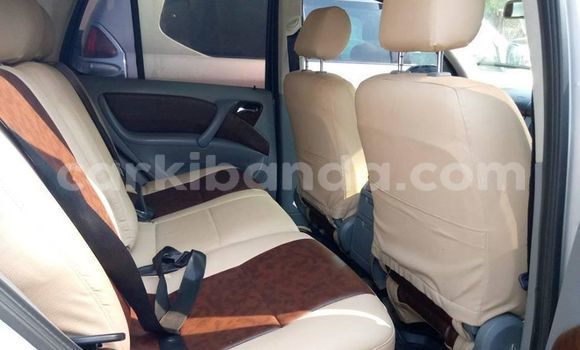 Nunua Ilio tumika Mercedes‒Benz ML–Class Fedha Gari ndani ya Adjumani nchini Kaskazini Nunua Ilio tumika Mercedes‒Benz ML–Class Fedha Gari ndani ya Adjumani nchini Kaskazini