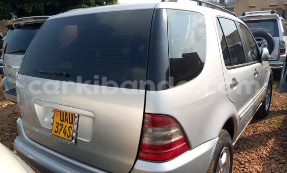 Nunua Ilio tumika Mercedes‒Benz ML–Class Fedha Gari ndani ya Adjumani nchini Kaskazini Nunua Ilio tumika Mercedes‒Benz ML–Class Fedha Gari ndani ya Adjumani nchini Kaskazini