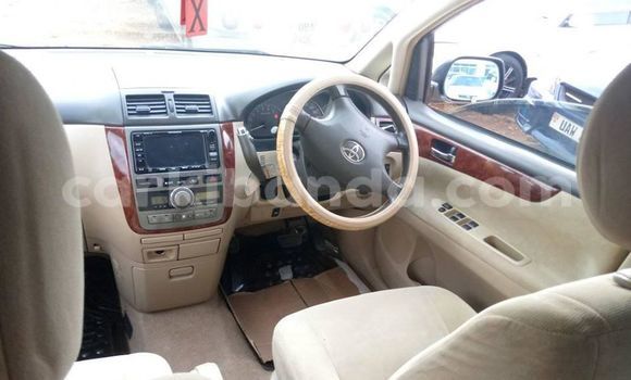 Nunua Ilio tumika Toyota Picnic Fedha Gari ndani ya Adjumani nchini Kaskazini Nunua Ilio tumika Toyota Picnic Fedha Gari ndani ya Adjumani nchini Kaskazini