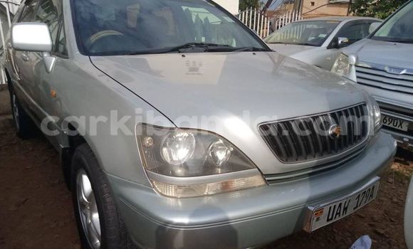 Nunua Ilio tumika Toyota Harrier Fedha Gari ndani ya Adjumani nchini Kaskazini Nunua Ilio tumika Toyota Harrier Fedha Gari ndani ya Adjumani nchini Kaskazini