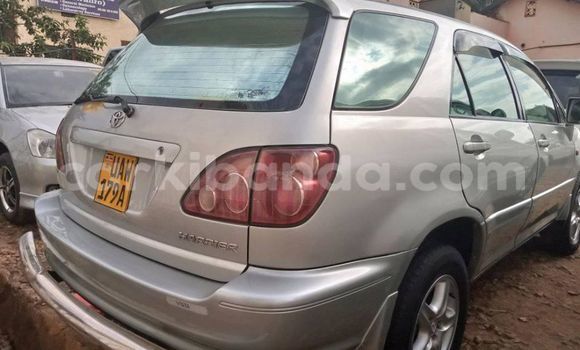 Nunua Ilio tumika Toyota Harrier Fedha Gari ndani ya Adjumani nchini Kaskazini Nunua Ilio tumika Toyota Harrier Fedha Gari ndani ya Adjumani nchini Kaskazini