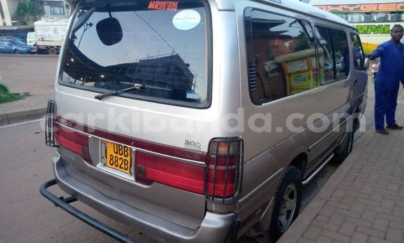 Nunua Ilio tumika Toyota Hiace Nyingine Gari ndani ya Adjumani nchini Kaskazini Nunua Ilio tumika Toyota Hiace Nyingine Gari ndani ya Adjumani nchini Kaskazini
