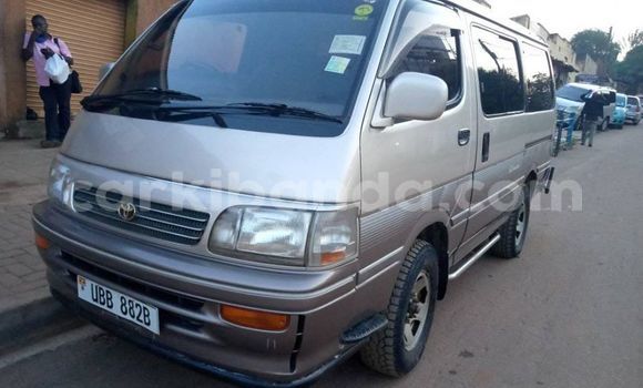 Nunua Ilio tumika Toyota Hiace Nyingine Gari ndani ya Adjumani nchini Kaskazini Nunua Ilio tumika Toyota Hiace Nyingine Gari ndani ya Adjumani nchini Kaskazini