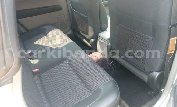 Nunua Ilio tumika Subaru Forester Nyeupe Gari ndani ya Adjumani nchini Kaskazini Nunua Ilio tumika Subaru Forester Nyeupe Gari ndani ya Adjumani nchini Kaskazini