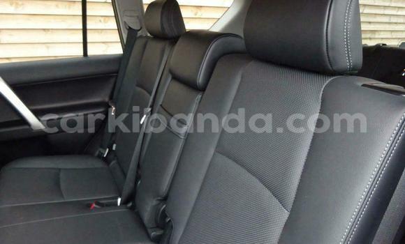 Gura Yakoze Toyota Land Cruiser Prado Black Imodoka i Kampala mu Uganda Gura Yakoze Toyota Land Cruiser Prado Black Imodoka i Kampala mu Uganda