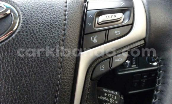 Gura Yakoze Toyota Land Cruiser Prado Black Imodoka i Kampala mu Uganda Gura Yakoze Toyota Land Cruiser Prado Black Imodoka i Kampala mu Uganda