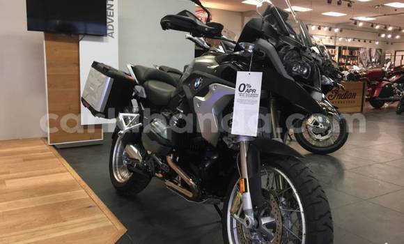 Gura Nshya BMW GS Black Bike i Import - Dubai mu Uganda Gura Nshya BMW GS Black Bike i Import - Dubai mu Uganda