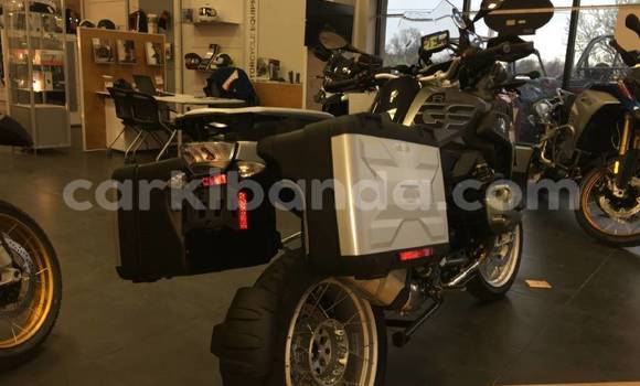 Gura Nshya BMW GS Black Bike i Import - Dubai mu Uganda Gura Nshya BMW GS Black Bike i Import - Dubai mu Uganda