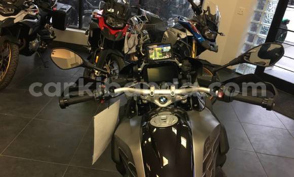 Gura Nshya BMW GS Black Bike i Import - Dubai mu Uganda Gura Nshya BMW GS Black Bike i Import - Dubai mu Uganda