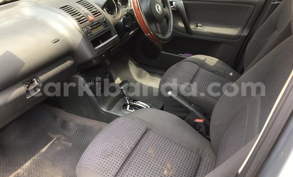 Gura Yakoze Volkswagen Polo Silver Imodoka i Kampala mu Uganda Gura Yakoze Volkswagen Polo Silver Imodoka i Kampala mu Uganda