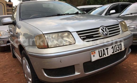 Gura Yakoze Volkswagen Polo Silver Imodoka i Kampala mu Uganda Gura Yakoze Volkswagen Polo Silver Imodoka i Kampala mu Uganda