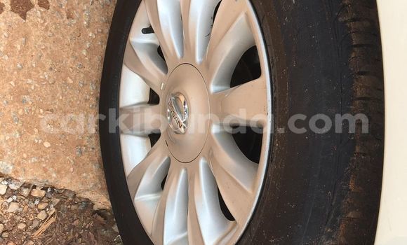 Gura Yakoze Nissan Teana White Imodoka i Adjumani mu Northern Gura Yakoze Nissan Teana White Imodoka i Adjumani mu Northern