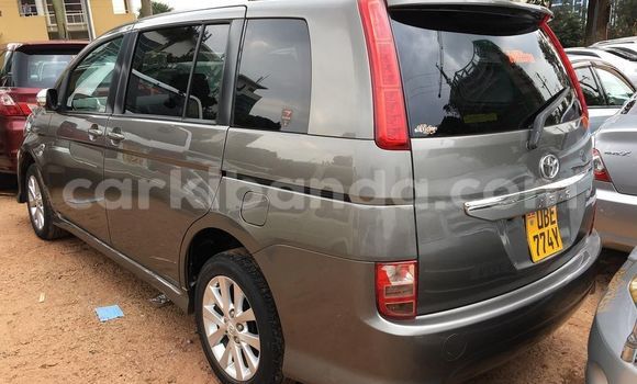 Gura Yakoze Toyota ISis Black Imodoka i Adjumani mu Northern Gura Yakoze Toyota ISis Black Imodoka i Adjumani mu Northern