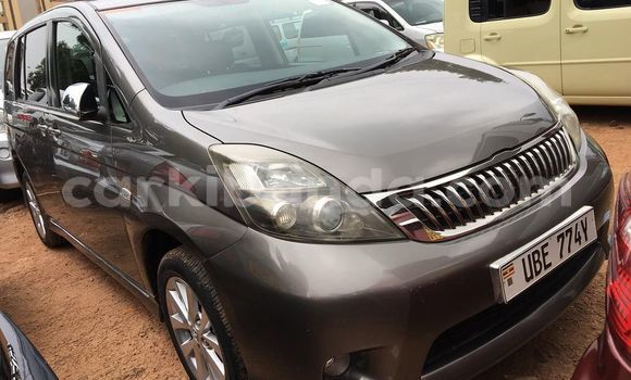 Gura Yakoze Toyota ISis Black Imodoka i Adjumani mu Northern Gura Yakoze Toyota ISis Black Imodoka i Adjumani mu Northern