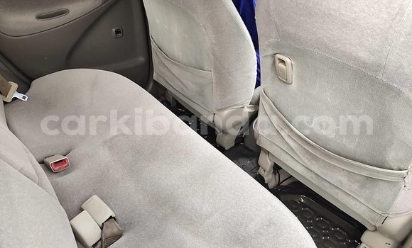 Gura Yakoze Toyota Platz Silver Imodoka i Adjumani mu Northern Gura Yakoze Toyota Platz Silver Imodoka i Adjumani mu Northern