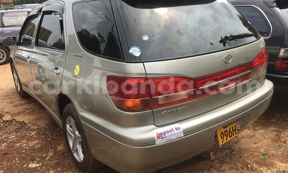 Gura Yakoze Toyota Vista Silver Imodoka i Adjumani mu Northern Gura Yakoze Toyota Vista Silver Imodoka i Adjumani mu Northern