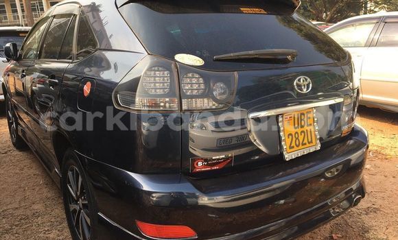 Gura Yakoze Toyota Harrier Black Imodoka i Adjumani mu Northern Gura Yakoze Toyota Harrier Black Imodoka i Adjumani mu Northern