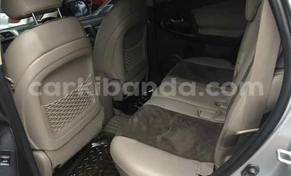 Gura Yakoze Toyota Vanguard Silver Imodoka i Adjumani mu Northern Gura Yakoze Toyota Vanguard Silver Imodoka i Adjumani mu Northern