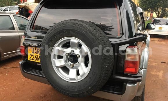 Gura Yakoze Toyota Hilux Black Imodoka i Adjumani mu Northern Gura Yakoze Toyota Hilux Black Imodoka i Adjumani mu Northern