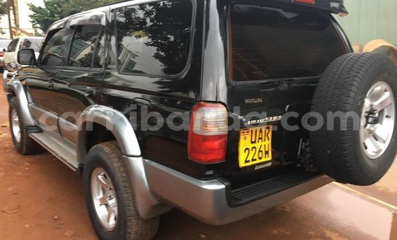 Gura Yakoze Toyota Hilux Black Imodoka i Adjumani mu Northern Gura Yakoze Toyota Hilux Black Imodoka i Adjumani mu Northern