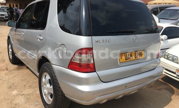 Gura Yakoze Mercedes‒Benz ML–Class Silver Imodoka i Adjumani mu Northern Gura Yakoze Mercedes‒Benz ML–Class Silver Imodoka i Adjumani mu Northern