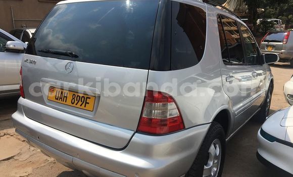 Gura Yakoze Mercedes‒Benz ML–Class Silver Imodoka i Adjumani mu Northern Gura Yakoze Mercedes‒Benz ML–Class Silver Imodoka i Adjumani mu Northern