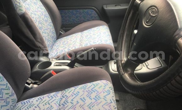 Gura Yakoze Toyota RAV4 Red Imodoka i Adjumani mu Northern Gura Yakoze Toyota RAV4 Red Imodoka i Adjumani mu Northern