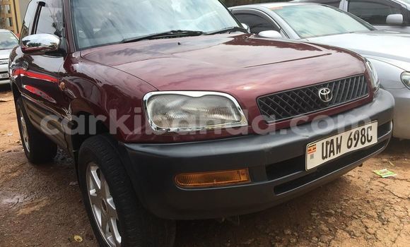 Gura Yakoze Toyota RAV4 Red Imodoka i Adjumani mu Northern Gura Yakoze Toyota RAV4 Red Imodoka i Adjumani mu Northern