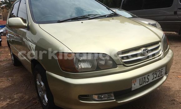Acheter Occasion Voiture Toyota Ipsum Beige à Adjumani, Nord