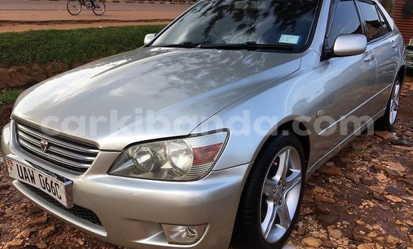 Gura Yakoze Toyota Altezza Silver Imodoka i Adjumani mu Northern Gura Yakoze Toyota Altezza Silver Imodoka i Adjumani mu Northern