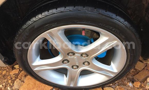 Gura Yakoze Toyota Altezza Silver Imodoka i Adjumani mu Northern Gura Yakoze Toyota Altezza Silver Imodoka i Adjumani mu Northern