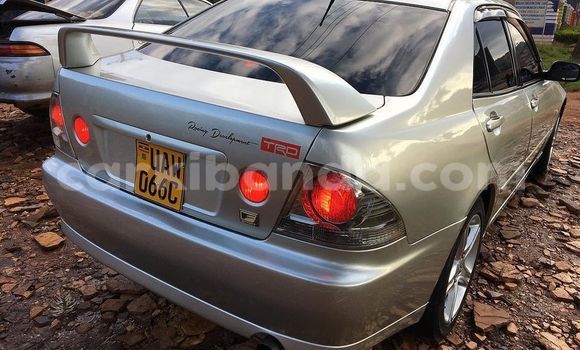 Gura Yakoze Toyota Altezza Silver Imodoka i Adjumani mu Northern Gura Yakoze Toyota Altezza Silver Imodoka i Adjumani mu Northern