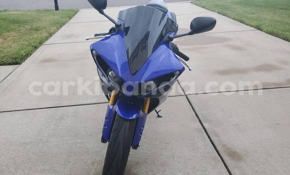 Acheter Occasion Moto Yamaha R1 Bleu à Kampala, Ouganda Acheter Occasion Moto Yamaha R1 Bleu à Kampala, Ouganda