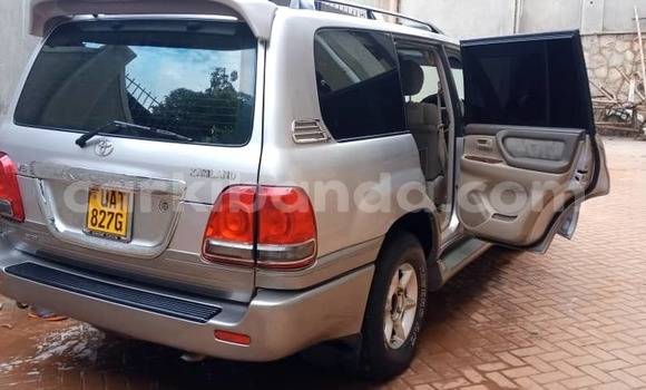 Buy Used Toyota Land Cruiser Silver Car in Kampala in Uganda Buy Used Toyota Land Cruiser Silver Car in Kampala in Uganda
