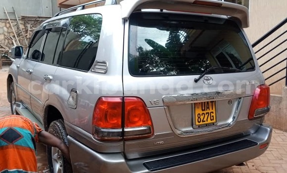 Buy Used Toyota Land Cruiser Silver Car in Kampala in Uganda Buy Used Toyota Land Cruiser Silver Car in Kampala in Uganda
