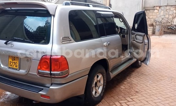 Buy Used Toyota Land Cruiser Silver Car in Kampala in Uganda Buy Used Toyota Land Cruiser Silver Car in Kampala in Uganda