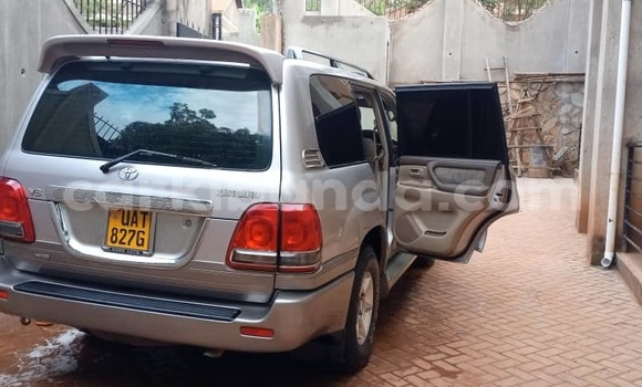 Buy Used Toyota Land Cruiser Silver Car in Kampala in Uganda Buy Used Toyota Land Cruiser Silver Car in Kampala in Uganda