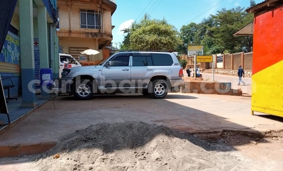 Buy Used Toyota Land Cruiser Silver Car in Kampala in Uganda Buy Used Toyota Land Cruiser Silver Car in Kampala in Uganda