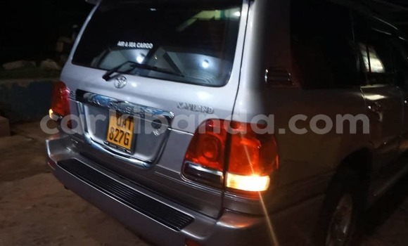Buy Used Toyota Land Cruiser Silver Car in Kampala in Uganda Buy Used Toyota Land Cruiser Silver Car in Kampala in Uganda