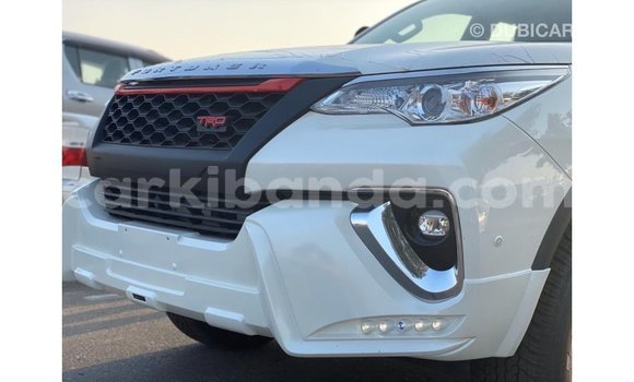 Gura Imported Toyota Fortuner White Imodoka i Import - Dubai mu Uganda Gura Imported Toyota Fortuner White Imodoka i Import - Dubai mu Uganda