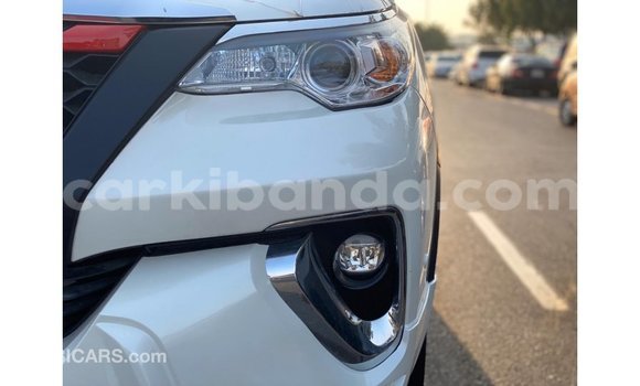 Gura Imported Toyota Fortuner White Imodoka i Import - Dubai mu Uganda Gura Imported Toyota Fortuner White Imodoka i Import - Dubai mu Uganda