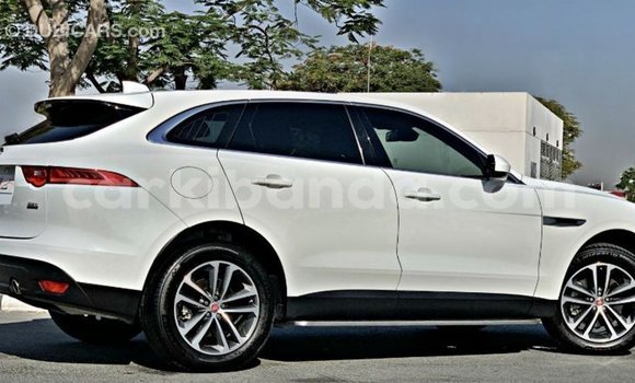 Acheter Import Voiture Jaguar F-Pace Blanc à Import - Dubai, Ouganda Acheter Import Voiture Jaguar F-Pace Blanc à Import - Dubai, Ouganda