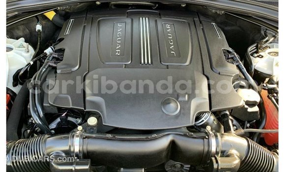 Acheter Import Voiture Jaguar F-Pace Blanc à Import - Dubai, Ouganda Acheter Import Voiture Jaguar F-Pace Blanc à Import - Dubai, Ouganda