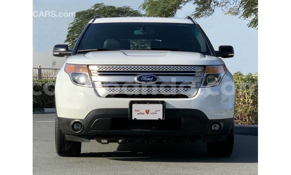 Nunua Imported Ford Explorer Nyeupe Gari ndani ya Import - Dubai nchini Uganda Nunua Imported Ford Explorer Nyeupe Gari ndani ya Import - Dubai nchini Uganda