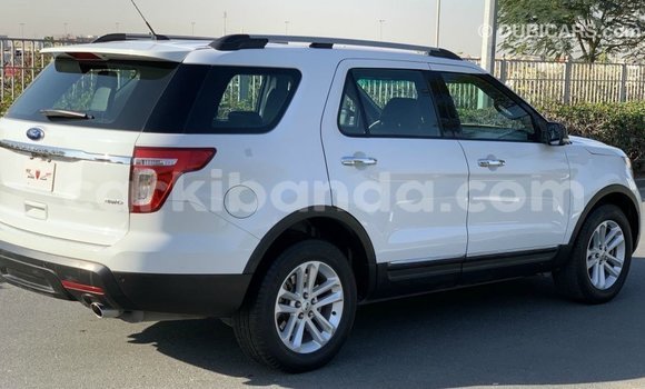 Nunua Imported Ford Explorer Nyeupe Gari ndani ya Import - Dubai nchini Uganda Nunua Imported Ford Explorer Nyeupe Gari ndani ya Import - Dubai nchini Uganda