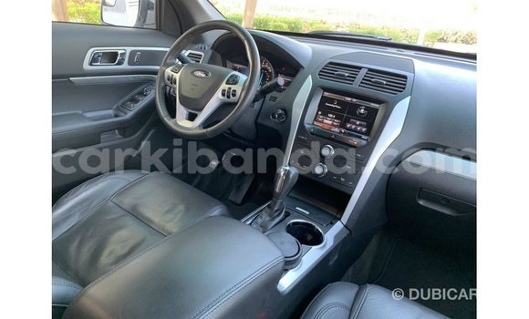 Nunua Imported Ford Explorer Nyeupe Gari ndani ya Import - Dubai nchini Uganda Nunua Imported Ford Explorer Nyeupe Gari ndani ya Import - Dubai nchini Uganda