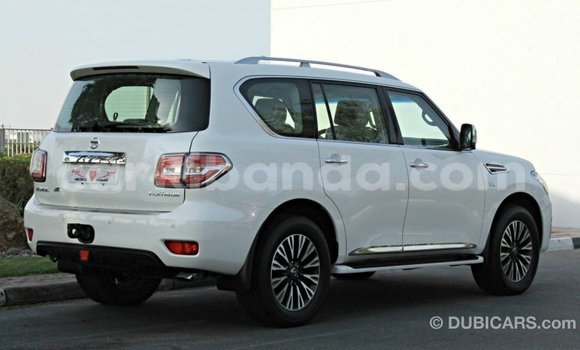 Acheter Import Voiture Nissan Patrol Blanc à Import - Dubai, Ouganda Acheter Import Voiture Nissan Patrol Blanc à Import - Dubai, Ouganda