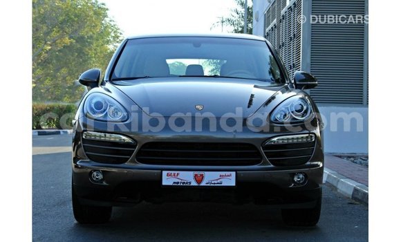 Acheter Import Voiture Porsche Cayenne Marron à Import - Dubai, Ouganda Acheter Import Voiture Porsche Cayenne Marron à Import - Dubai, Ouganda